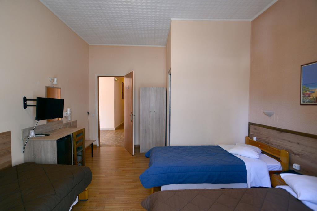 Electra Hotel Pireo Esterno foto